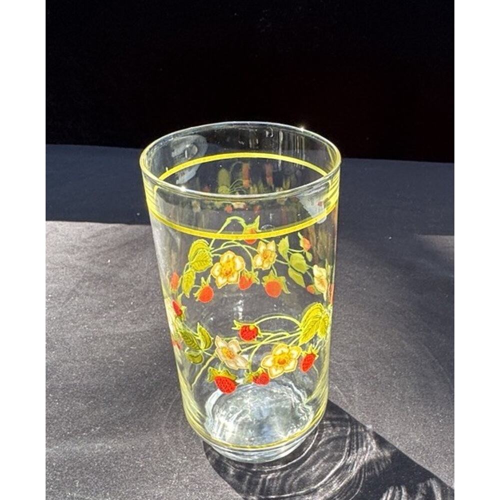 Corelle Coordinates Strawberry Sundae 12 oz Glass HTF RARE 1980’s -A52